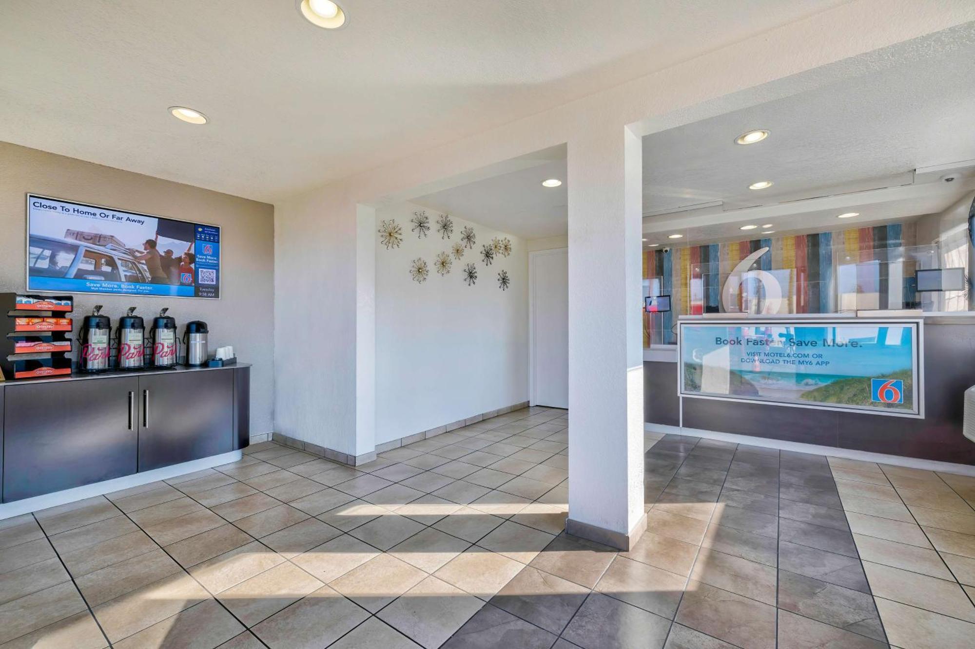 Motel 6-Anaheim, Ca - Fullerton East Exteriör bild