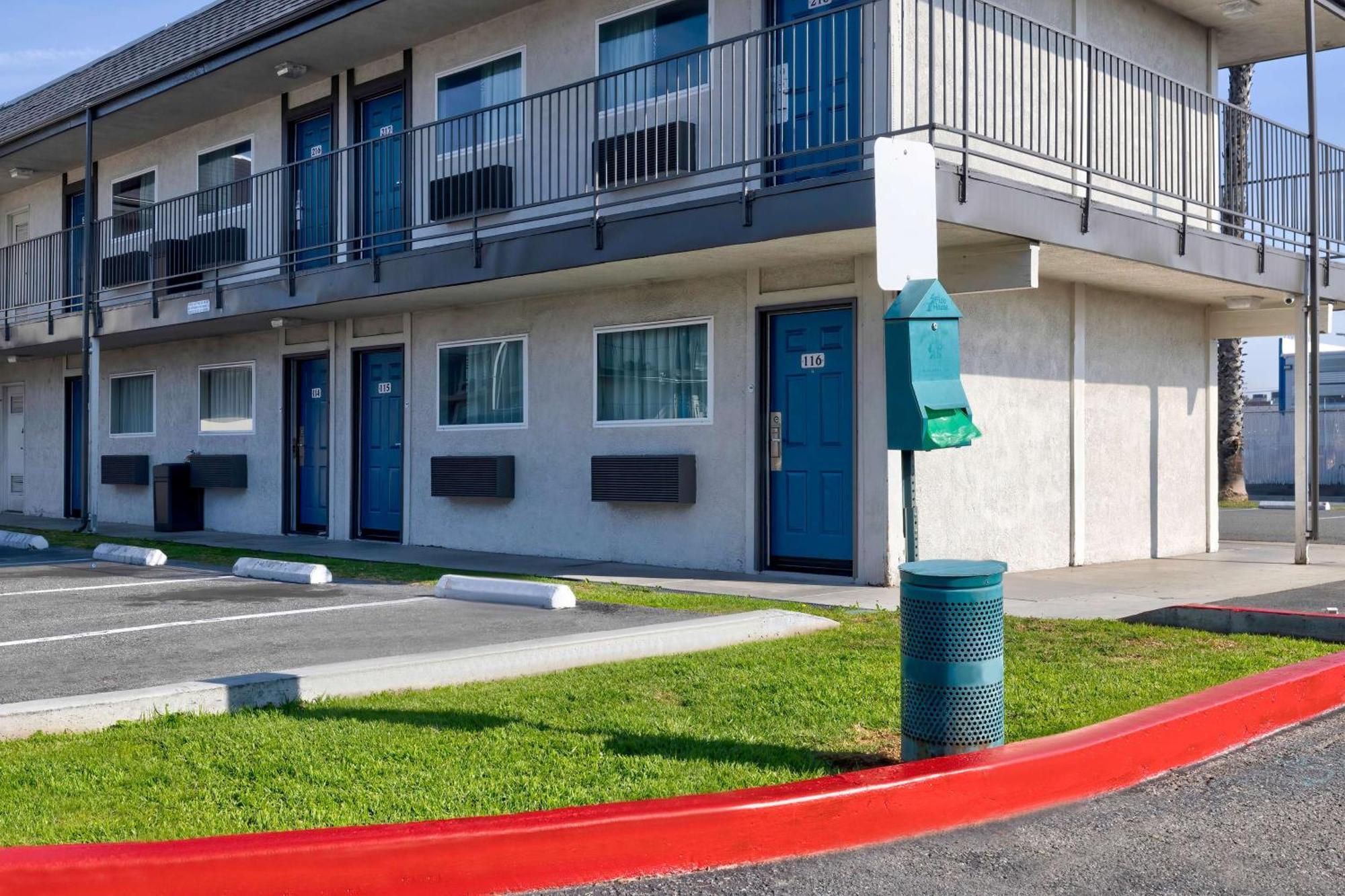 Motel 6-Anaheim, Ca - Fullerton East Exteriör bild