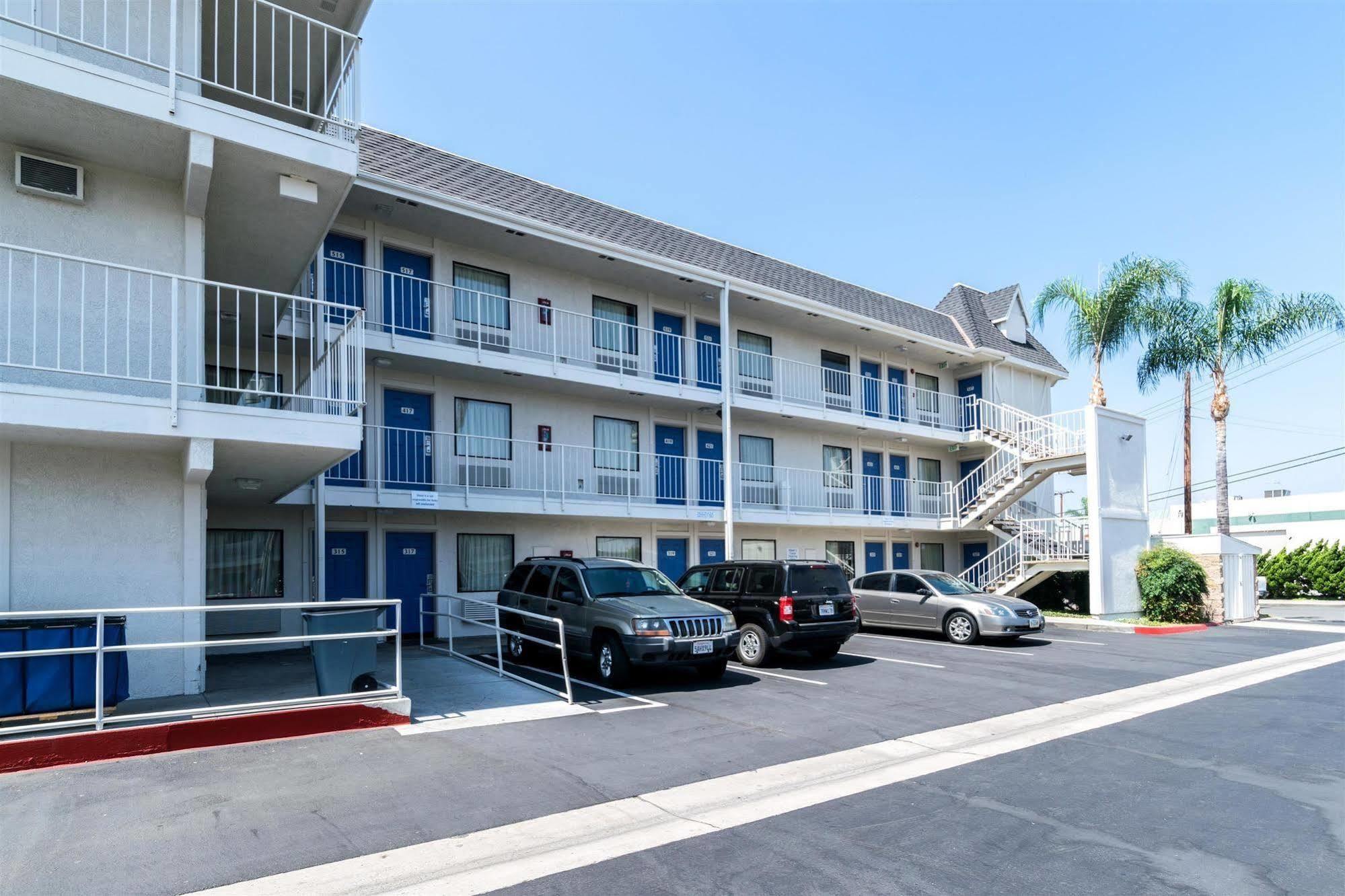 Motel 6-Anaheim, Ca - Fullerton East Exteriör bild