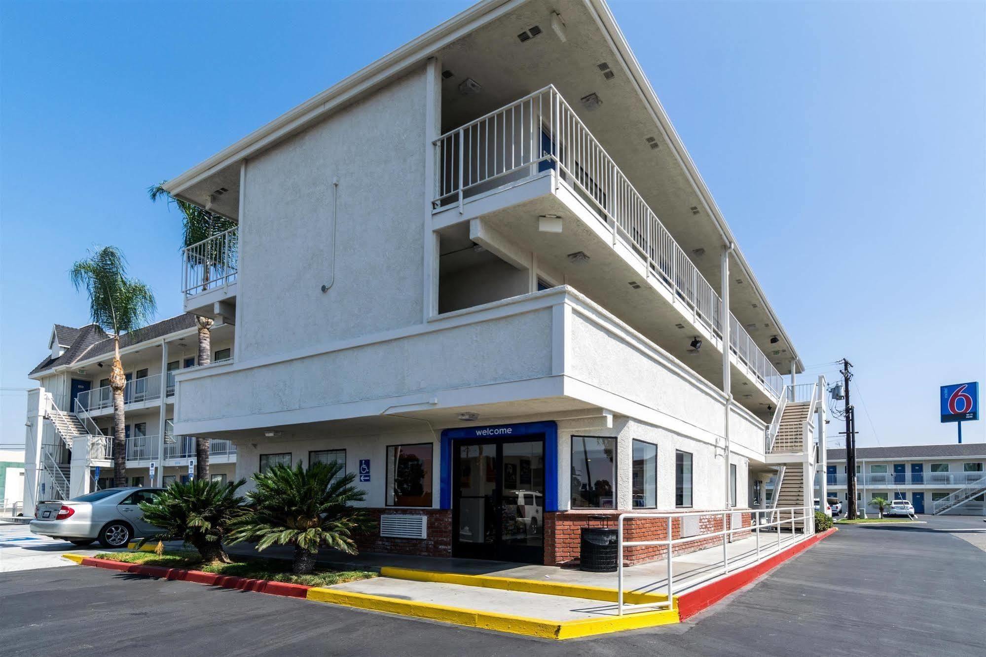 Motel 6-Anaheim, Ca - Fullerton East Exteriör bild