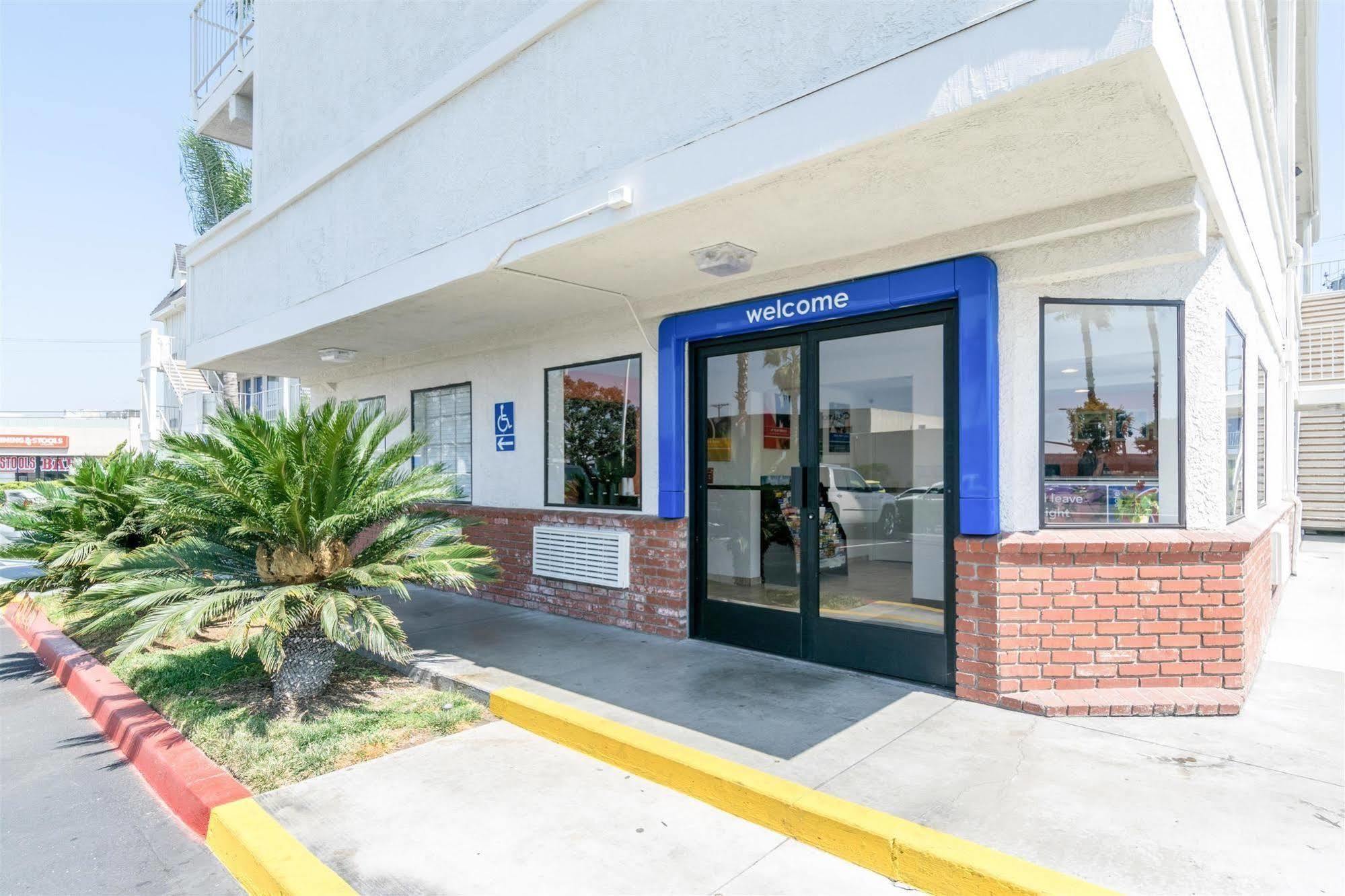 Motel 6-Anaheim, Ca - Fullerton East Exteriör bild