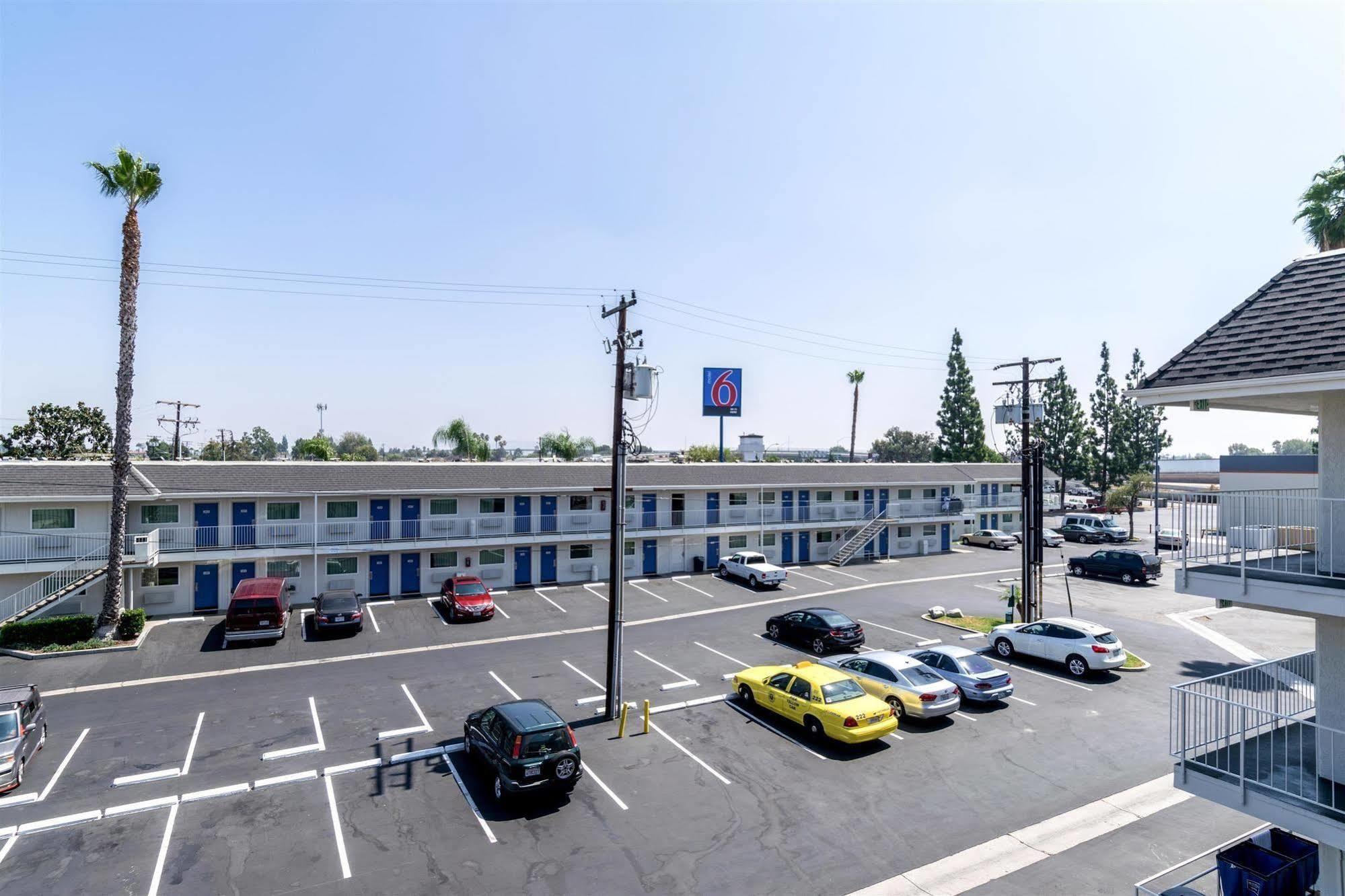 Motel 6-Anaheim, Ca - Fullerton East Exteriör bild