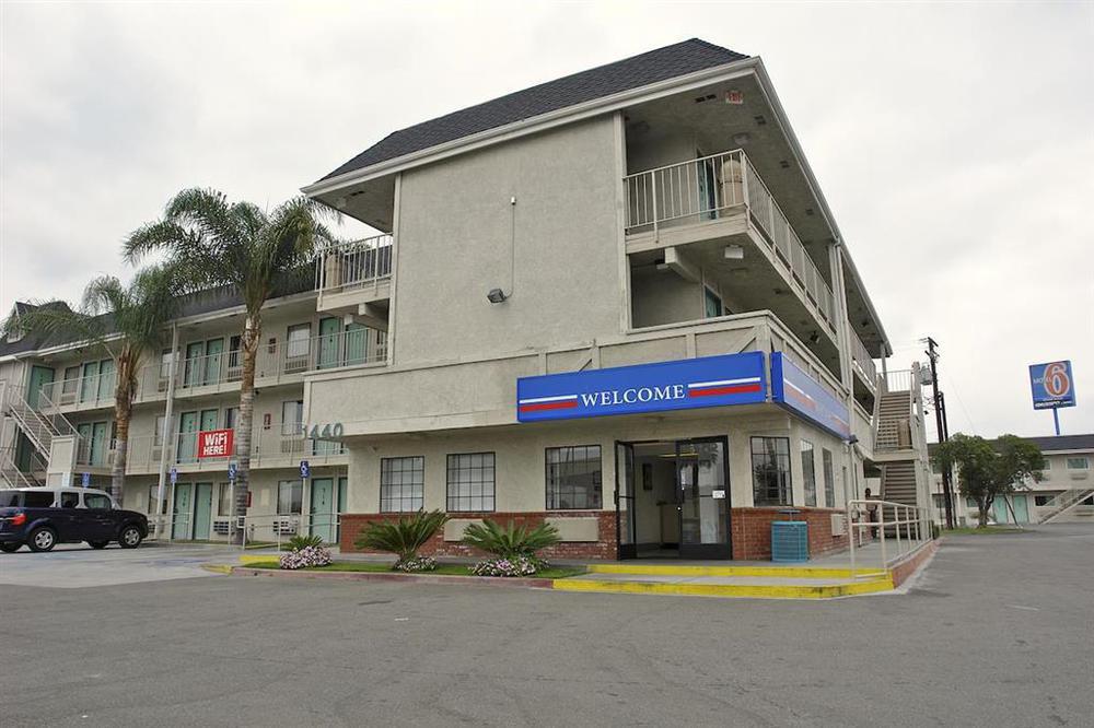 Motel 6-Anaheim, Ca - Fullerton East Exteriör bild